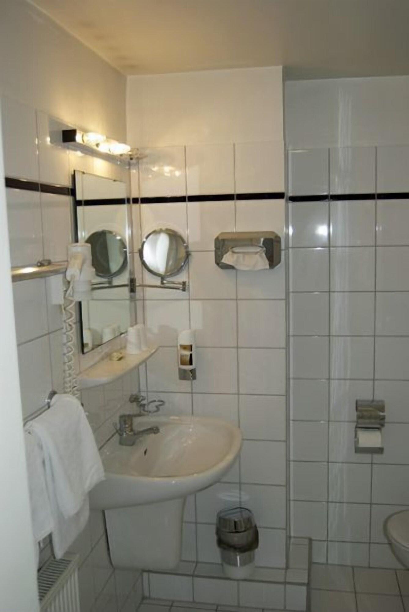 Rugs Hotel Duesseldorf Zewnętrze zdjęcie