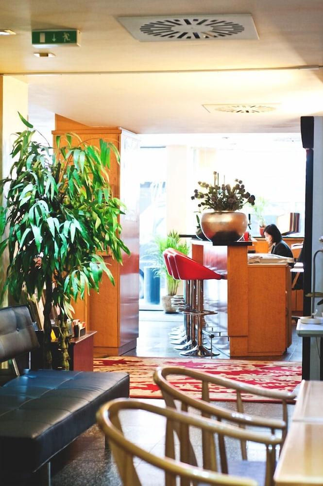 Rugs Hotel Duesseldorf Zewnętrze zdjęcie