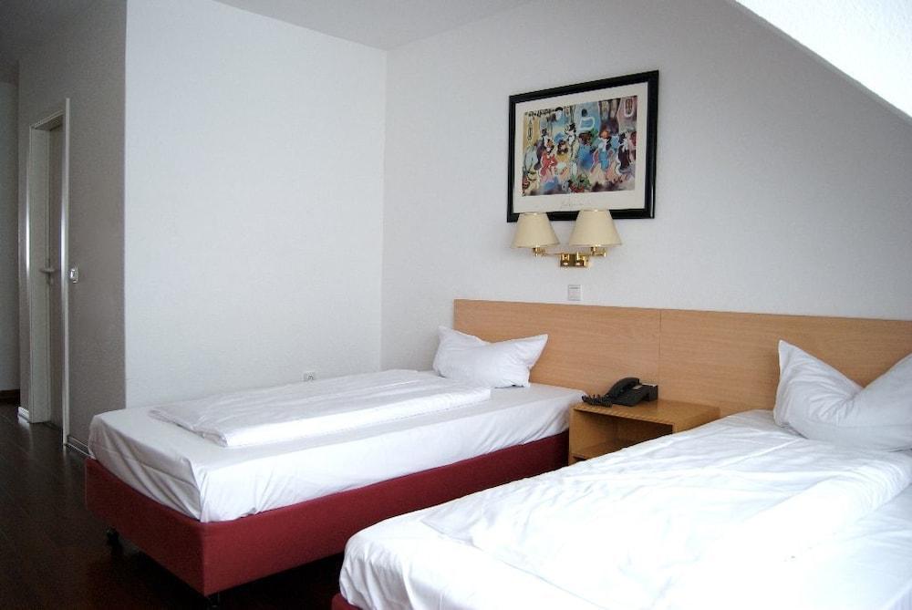 Rugs Hotel Duesseldorf Zewnętrze zdjęcie