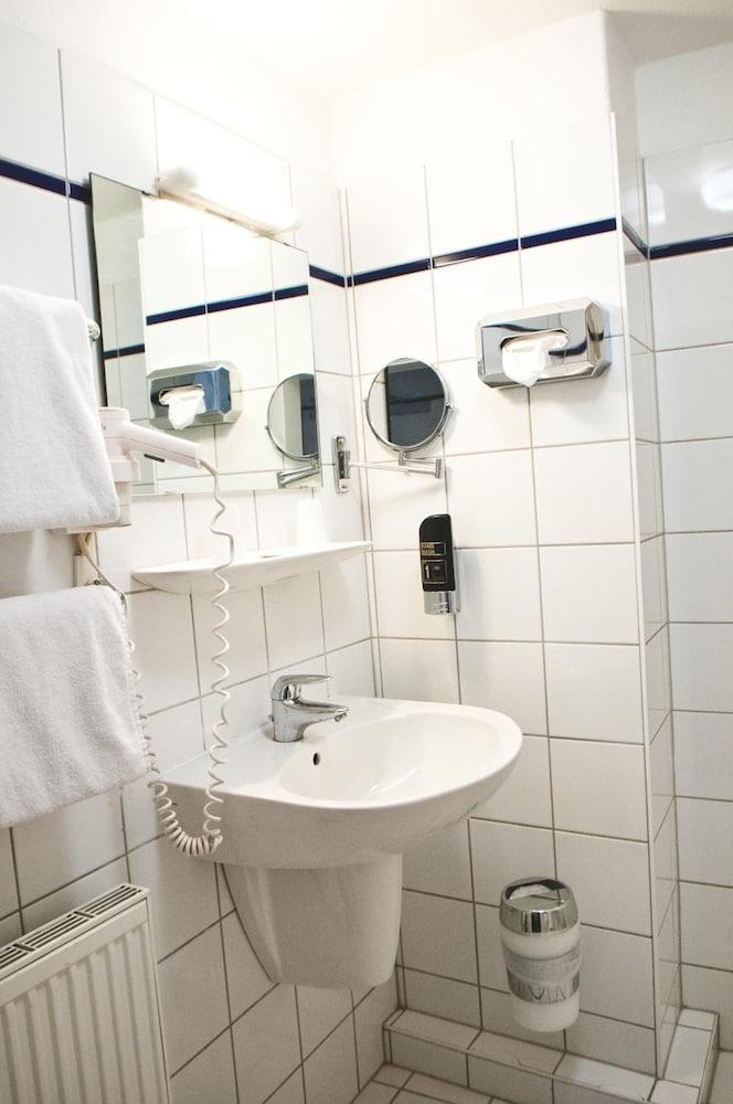 Rugs Hotel Duesseldorf Zewnętrze zdjęcie